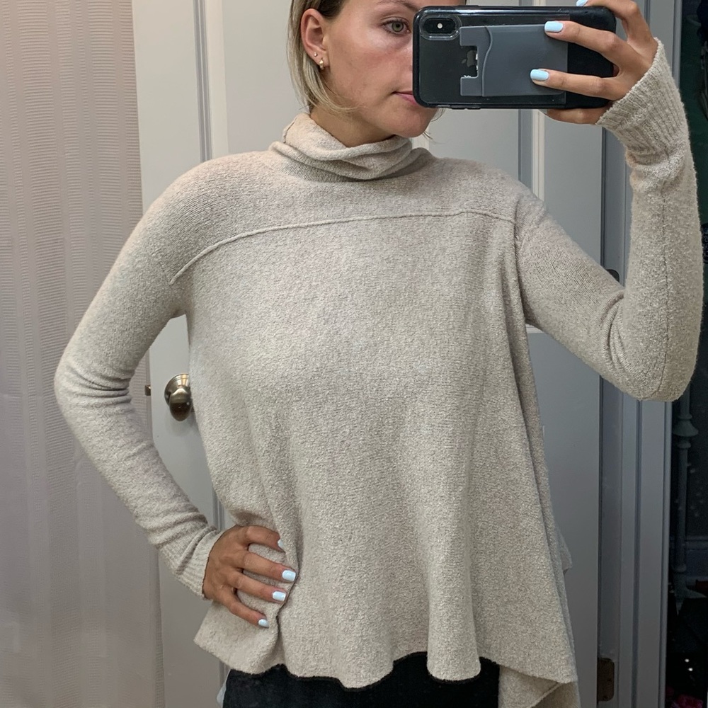 FREE PEOPLE TAN TURTLE NECK